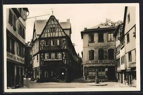 AK Mainz, Strasse am Kirschgarten mit Gasthaus zur Glocke