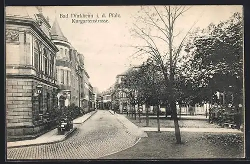 AK Bad Dürkheim i. d. Pfalz, Blick in die Kurgartenstrasse