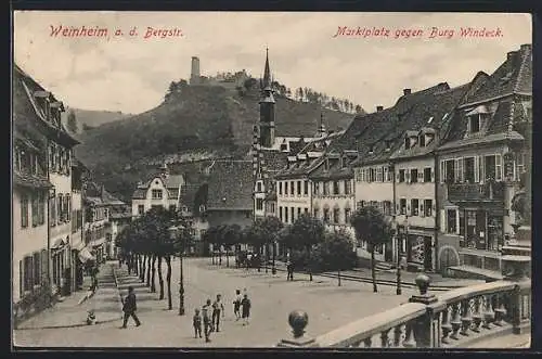 AK Weinheim a. d. Bergstr., Marktplatz gegen Burg Windeck