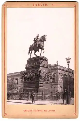 Fotografie unbekannter Fotograf, Ansicht Berlin, Denkmal Friedrich der Grosse der alte Fritz, Unter den Linden