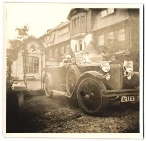 Fotografie Auto Adler Luxus Cabrio, Cabriolet mit Kennzeichen Berlin vor Villa stehend