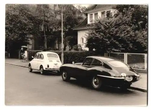 Fotografie Auto Jaguar E-Type, Sportwagen & Fiat 500 mit Kennzeichen Hamburg