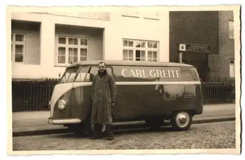 Fotografie Auto Volkswagen VW T1, Transporter / Kastenwagen der Firma Carl Greite