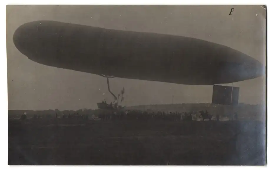 Fotografie Luftschiff Parseval PII beim Landemanöver 0