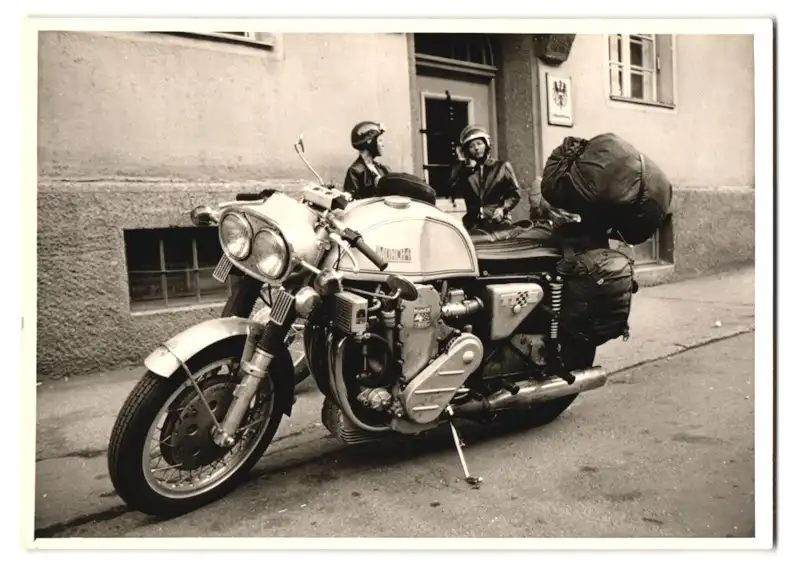 Fotografie Motorrad Münch Mammut TT S, Krad mit Vierzylinder-Reihenmotor 0