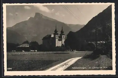 AK St. Lorenz, auf der Strasse, Blick zur Kirche