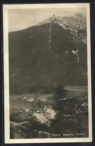 AK Medraz i. Stubai, Ortsansicht mit Bergpanorama