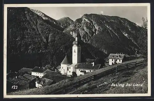 AK Assling bei Lienz, Blick auf die Kirche