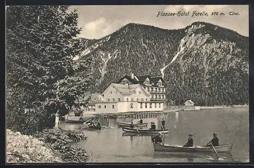 AK Plansee, Ruderboote am Hotel Forelle