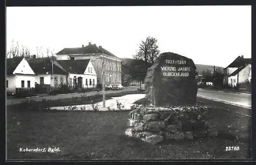 AK Kobersdorf, Partie am Denkmal 40 Jahre Burgenland