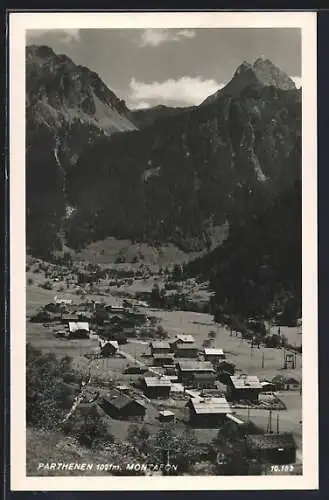 AK Parthenen /Montafon, Ortsansicht mit den Bergen