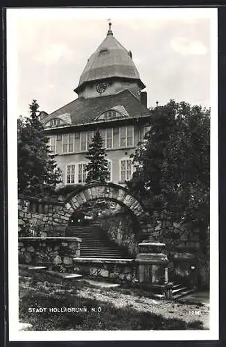 AK Hollabrunn, Schule