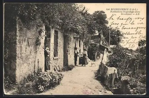 AK Rochecorbon, Habitations troglodytes dans les côteaux