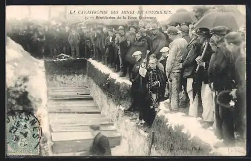 AK Courrières, La Catastrophe des Mines, Bénédiction de la Fosse Commune, Grubenunglück