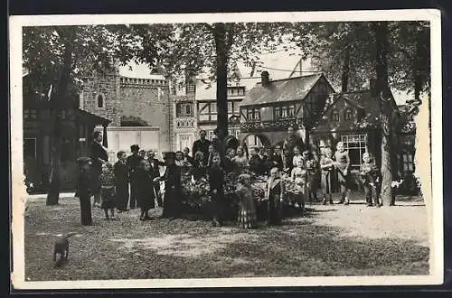 AK Paris, Exposition internationale 1937, Esplanade des Invalides, Liliputaner, Gruppenbild