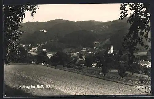 AK Zelking bei Melk, Ortsansicht von einem Acker aus