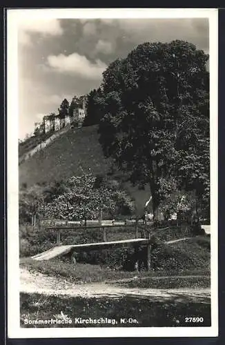 AK Kirchschlag /N.-Oe., Blick hinauf zur Burgruine