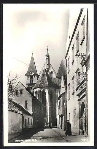 AK Eggenburg /N. Ö., Strassenpartie vor der Kirche