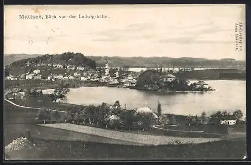 AK Mattsee, Blick von der Ludwigshöhe auf Gebäude und Gewässer