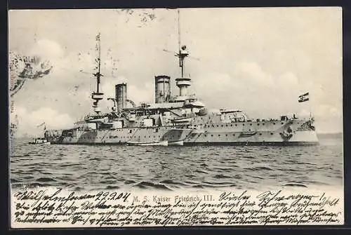 AK Kriegsschiff SMS Kaiser Friedrich III. mit festgemachten Beibooten