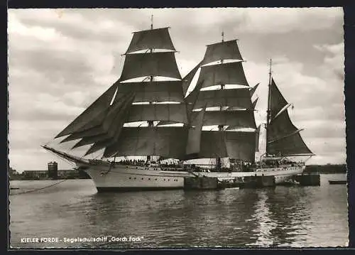 AK Kieler Förde, Segelschulschiff Gorch Fock vor Anker