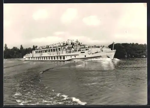 AK Luxusfahrgastschiff Bertolt Brecht der Weissen Flotte Berlin