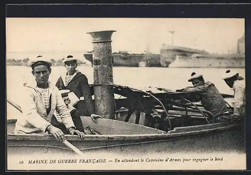 AK Marine de Guerre Francaise, En attendant le Capitaine d`Armes pour regagner le bord, Matrosen eines Kriegsschiffes