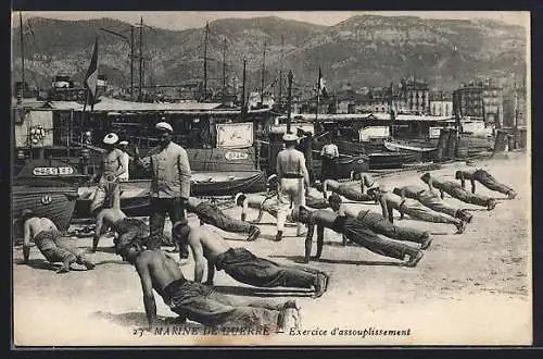 AK Marine de Guerre, Exercice d`assouplissement, Matrosen beim Sport
