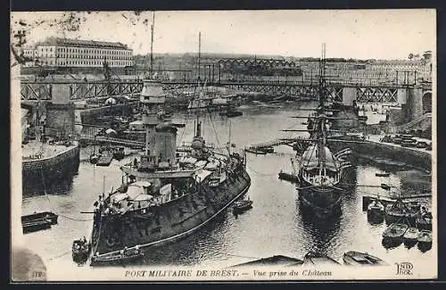AK Brest, Port Militaire, Vue prise du Chateau, Kriegshafen