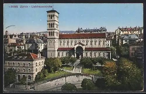 AK Zürich, Liebfrauenkirche im Stadtbild