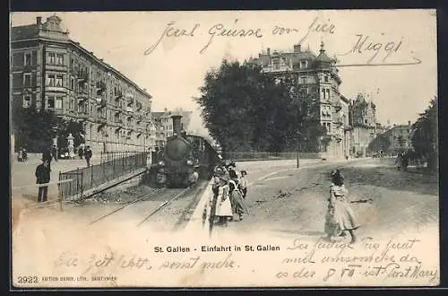 AK St. Gallen, Strassenpartie und einfahrende Eisenbahn