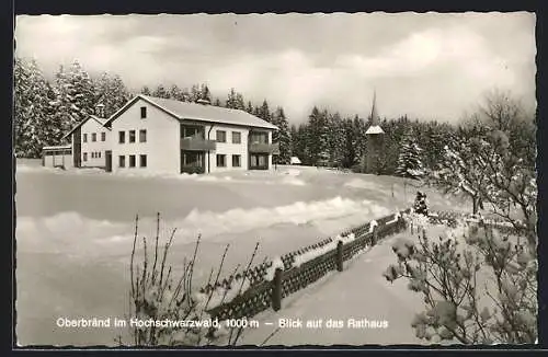 AK Oberbränd im Hochschwarzwald, Blick auf das Rathaus im Schnee