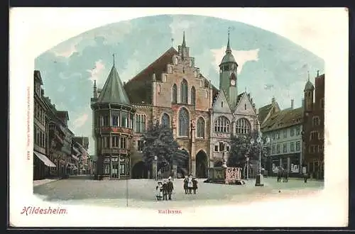 AK Hildesheim, Kinder am Brunnen vor dem Rathaus