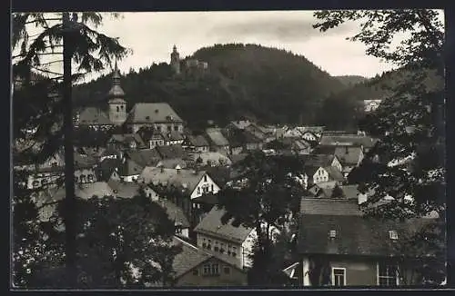 AK Berneck / Fichtelgebirge, Ortsansicht v. Denkmal