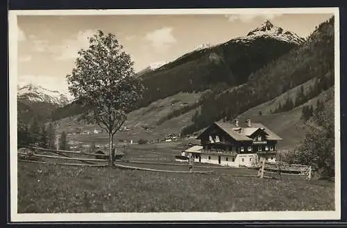 AK St. Leonhard in Defereggen, Blick zum Gasthof In der Mauer