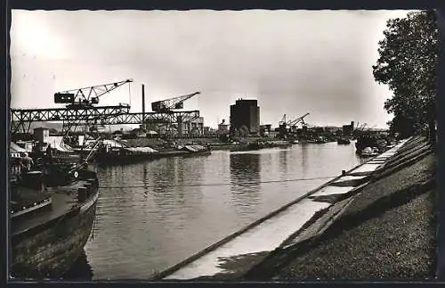 AK Heilbronn /Neckar, Partie im Hafen