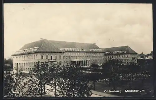 AK Oldenburg / O., Blick auf das Ministerium