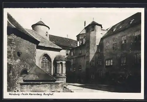 AK Würzburg, Feste Marienberg, Burghof