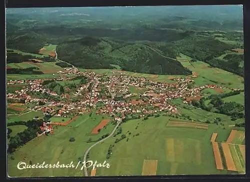 AK Queidersbach /Pfalz, Fliegeraufnahme der Ortschaft