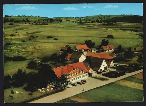 AK Weilheim / Teck, Gaststätte u. Pension Otto-Hoffmeister-Haus, Ansicht aus der Vogelschau