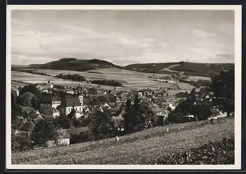 AK Gersfeld /Rhön, Gesamtansicht mit Schneeberg u. Feldberg