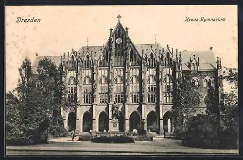 AK Dresden, Kreuz-Gymnasium mit Standbild