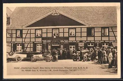 AK Voerde i. W., Hotel Deutsches Haus H. Drevermann, Frontansicht mit Versammlung und Automobilen