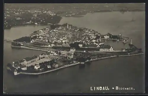 AK Lindau i. Bodensee, Die Insel vom Flugzeug aus