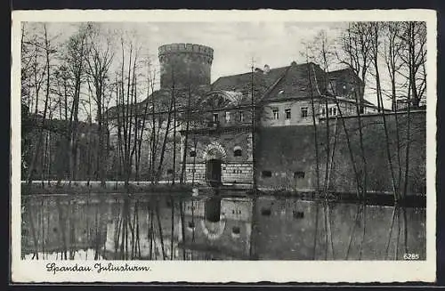 AK Berlin-Spandau, Blick zum Juliusturm