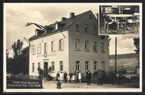 AK Crottendorf, Passanten vorm Hotel Fürst Bismarck