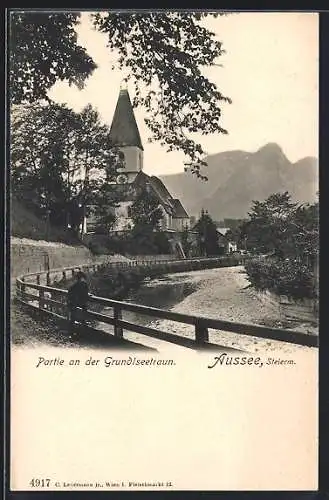 AK Aussee /Steierm., Partie an der Grundlseetraun, Blick zur Kirche