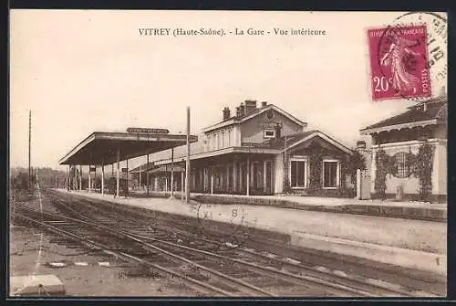 AK Vitrey, La Gare, Bahnhof von der Gleisseite