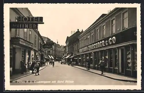 AK St. Pölten /N. D., Kremsergasse mit Stadt-Kino, Hotel Pittner und Kaufhaus Zulechner