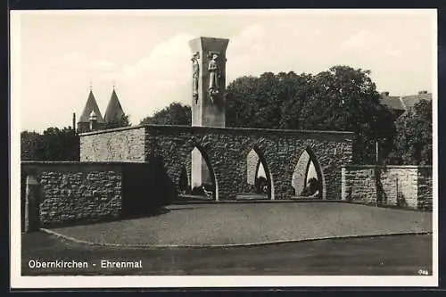 AK Obernkirchen, Blick auf das Ehrenmal